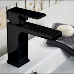 QUADRATINO black нисък смесител за miwka